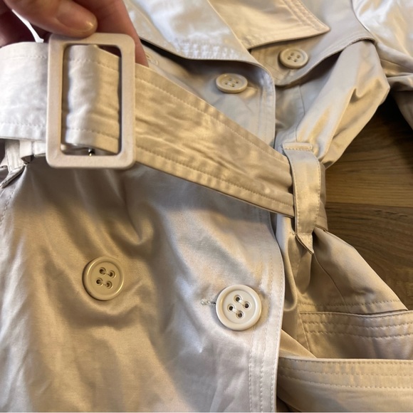 BEBE Womens Trench coat Sz S classic fairy work school, going out, shiny beige - Picture 9 of 16